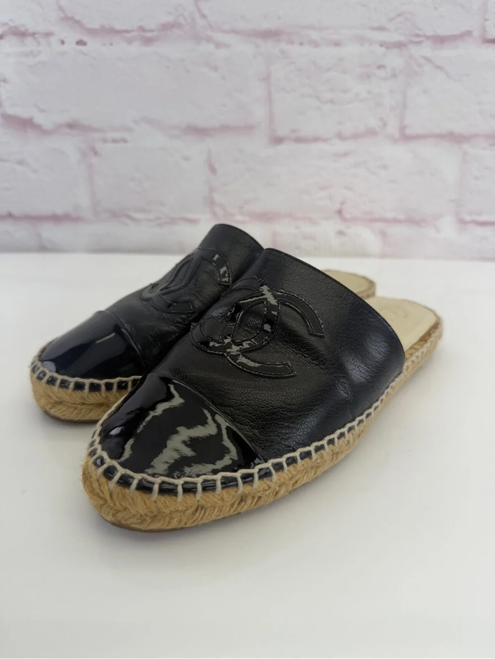 CHANEL authentic iridescent